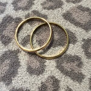 Electric picks Dede bangles